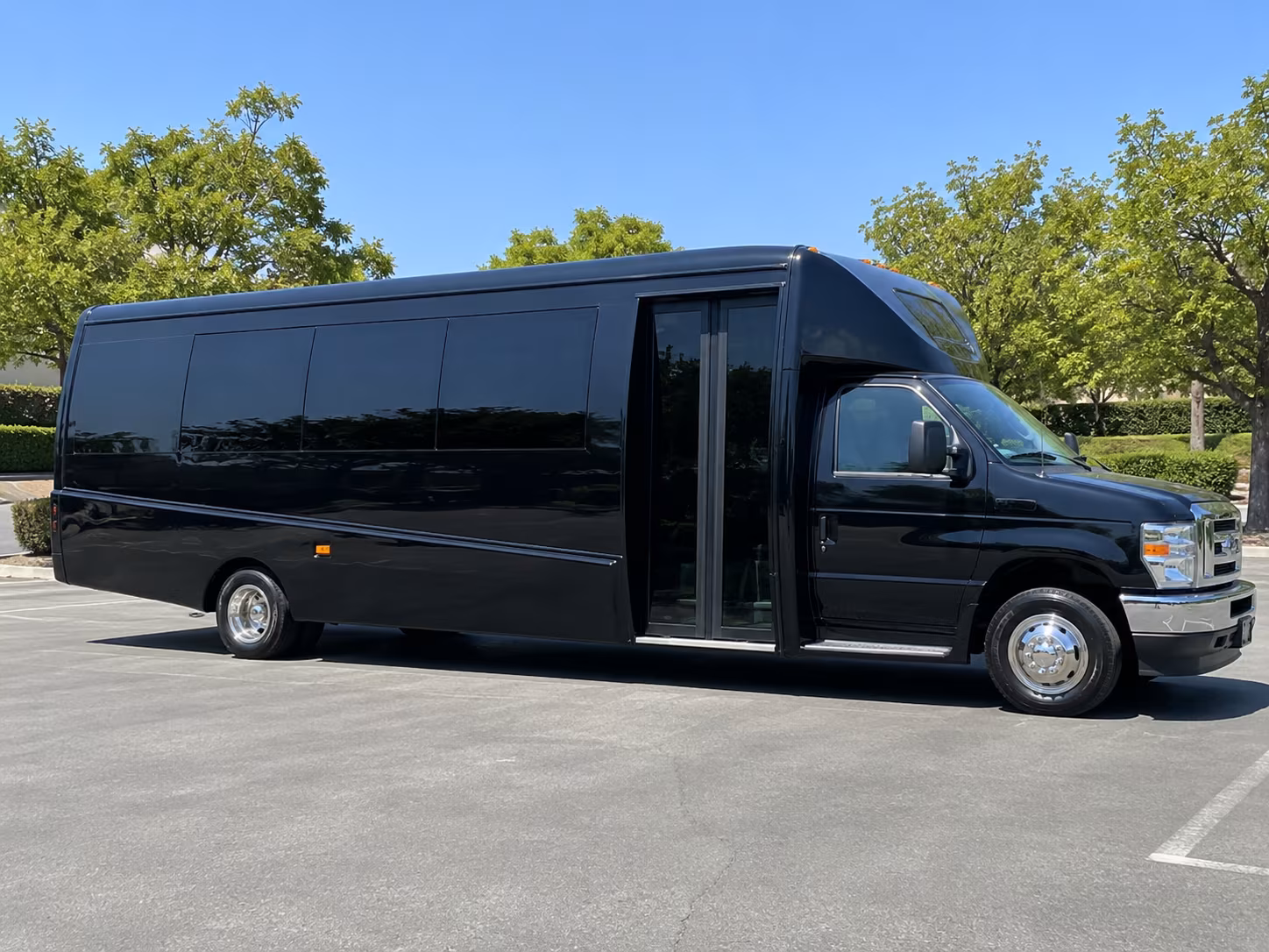 charter buses for new rochelle high school prom groups and after parties