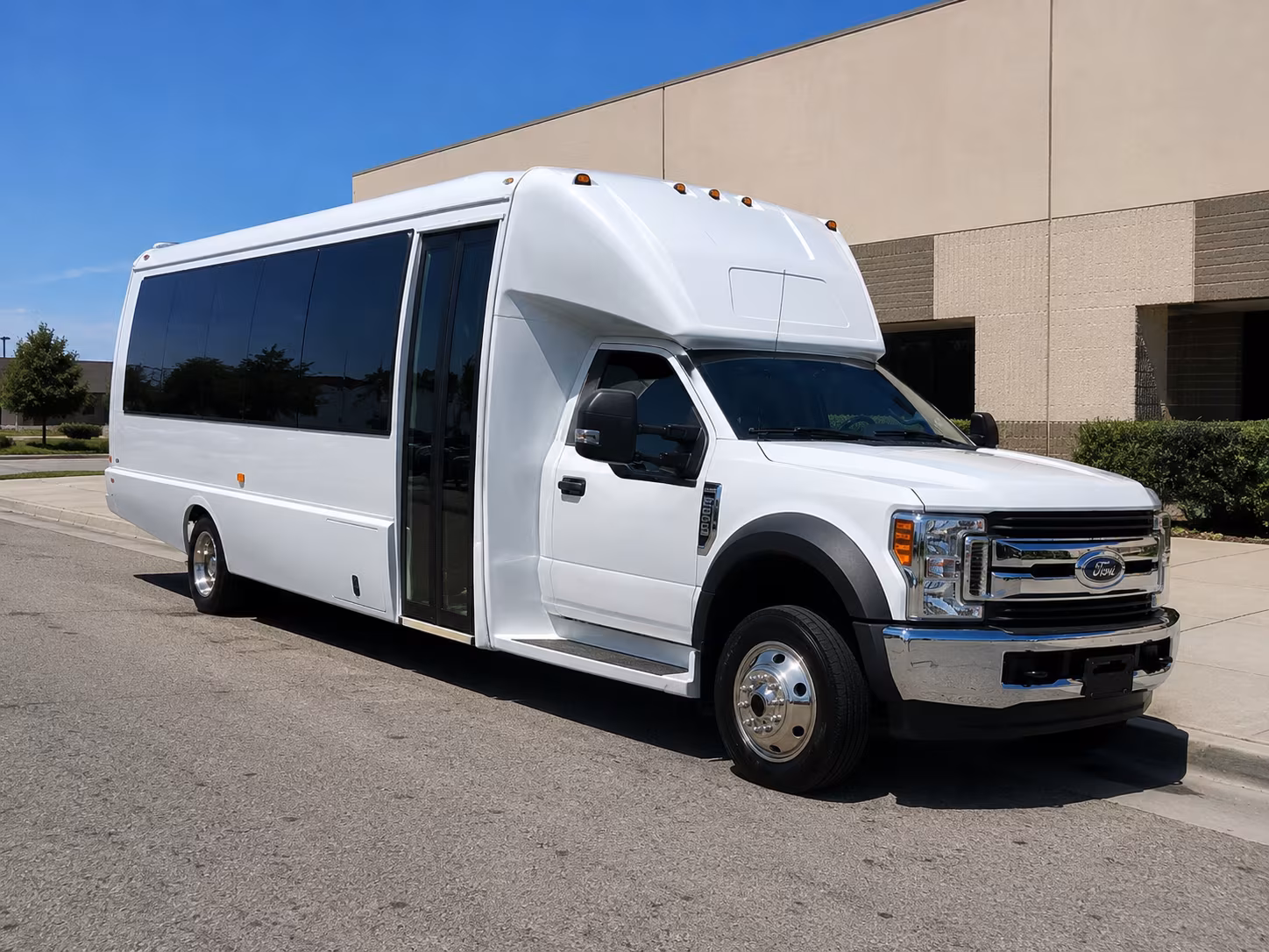 field trip buses for new rochelle schools heading into new york city