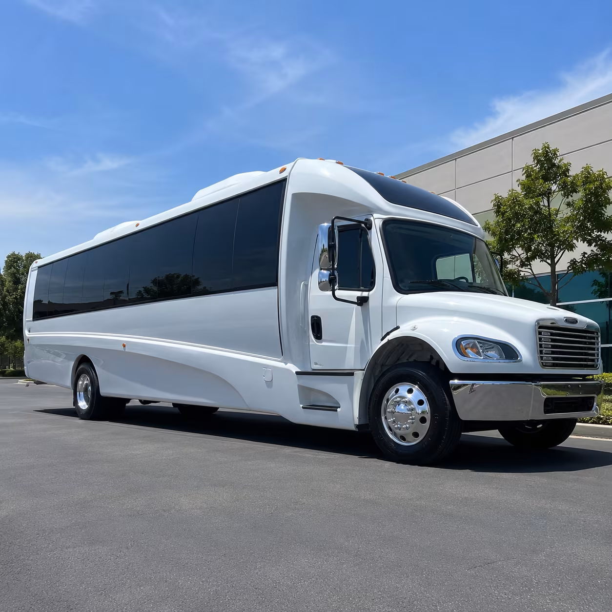new rochelle 28 passenger minibus