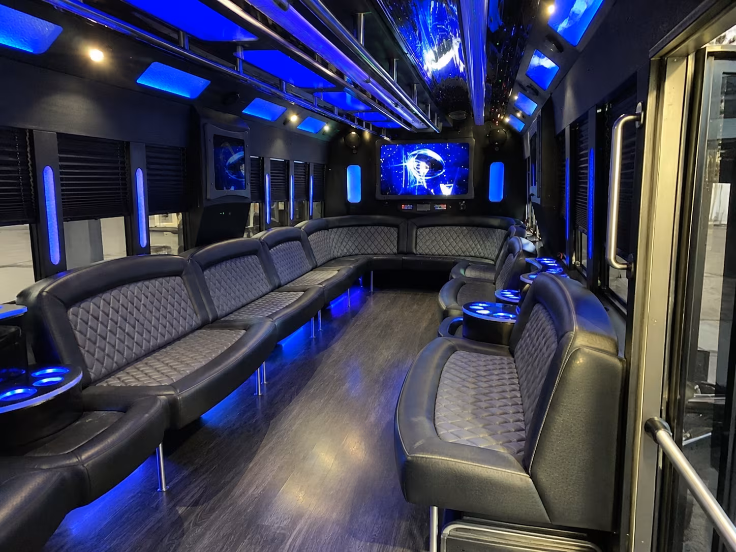 new rochelle 28 passenger party bus interior