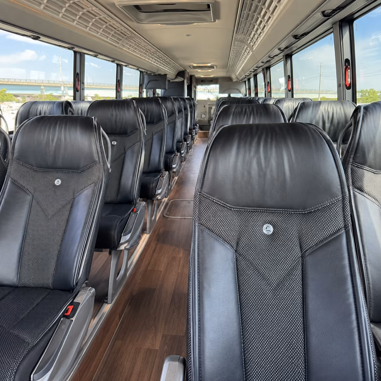 new rochelle charter bus rentals to new york city the tri state area